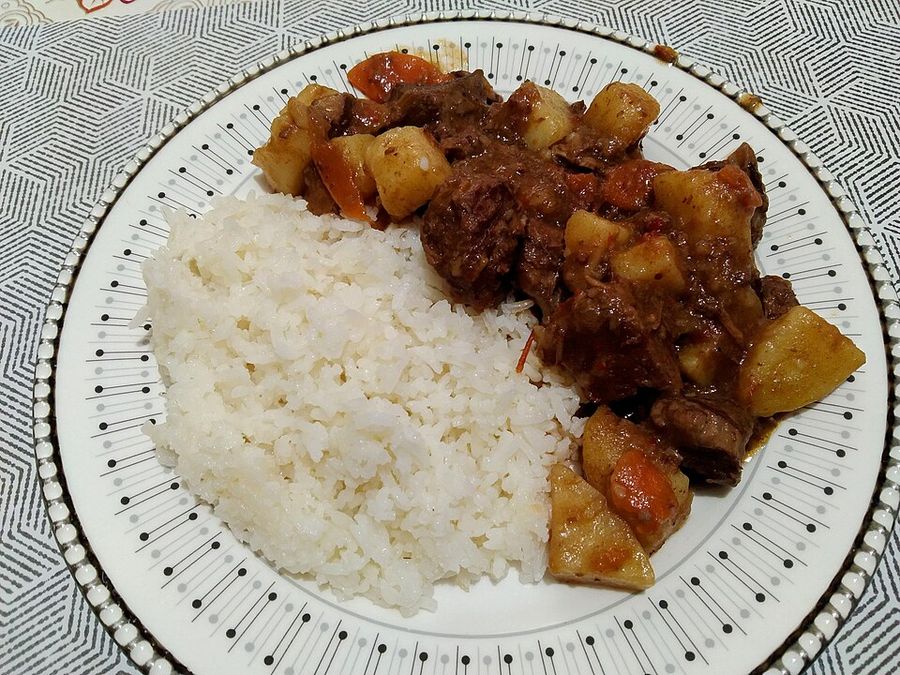 Estofado de carne o pollo